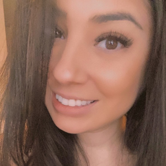 Meet your Posher, Angela - Picture 3 of 3